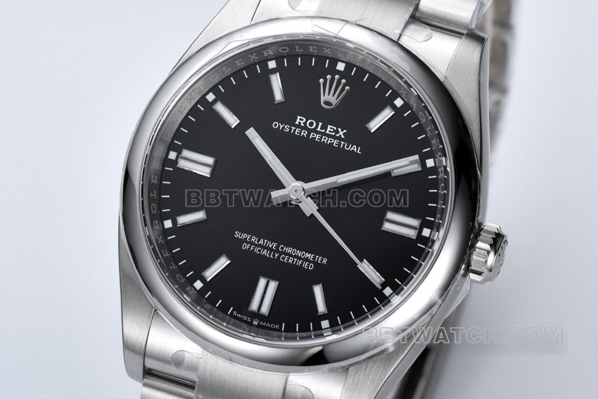 Factory C Rolex Oyster Perpetual top-tier 1:1super clone41mmblack dialm124300-0002front live photo