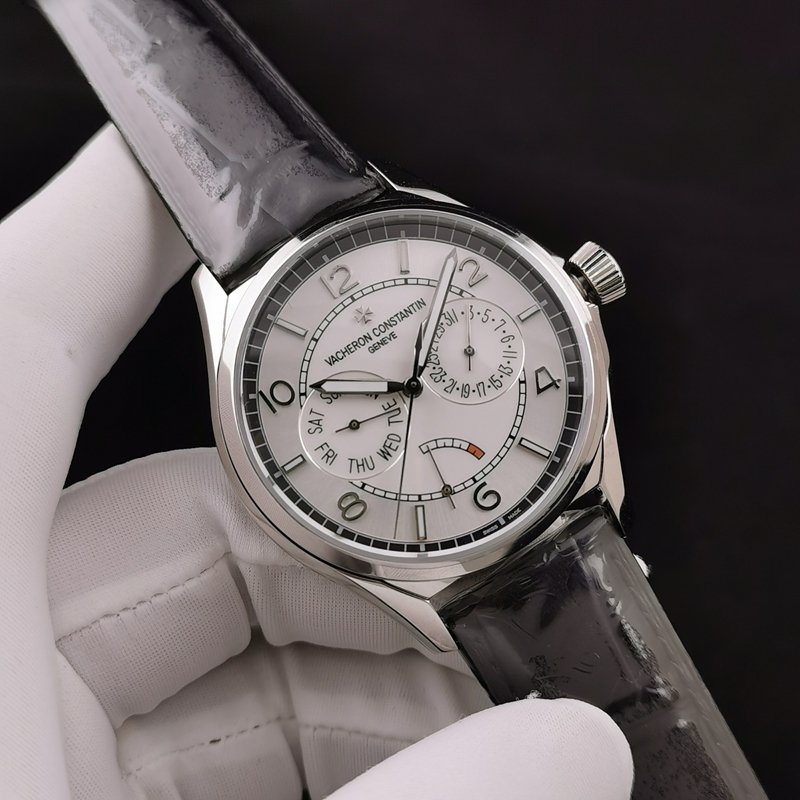 Vacheron Constantin Overseas Réplica 1:1 con Cristal de Zafiro, Esfera Blanca de Acero Inoxidable, Modelo 4400E — luxury replica watch guide | Watch Replica Expert