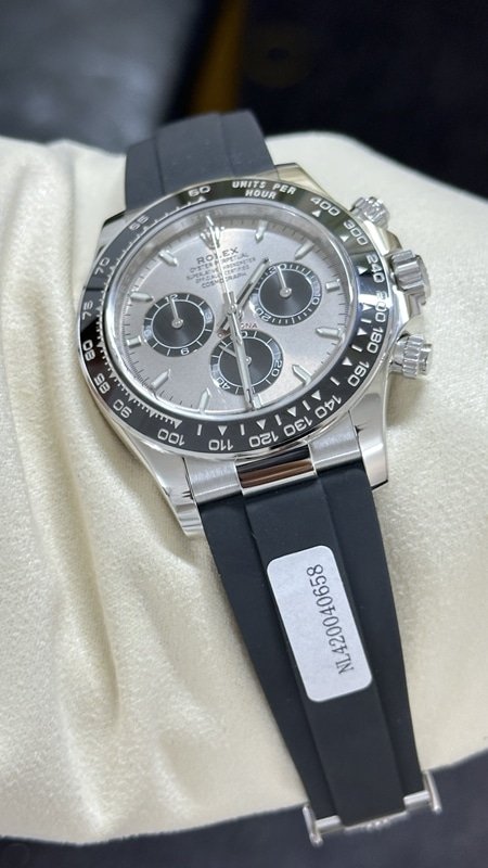 1:1 Replica Watches: Ingenious Design and Precision Craftsmanship — detailed review and buying guide | Watch Replica Expert
