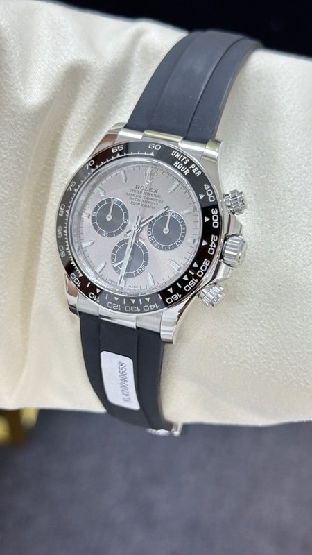 Exclusive Reveal: Rolex Super Clone King with 1:1 Replica Quality — detailed review and buying guide | Watch Replica Expert